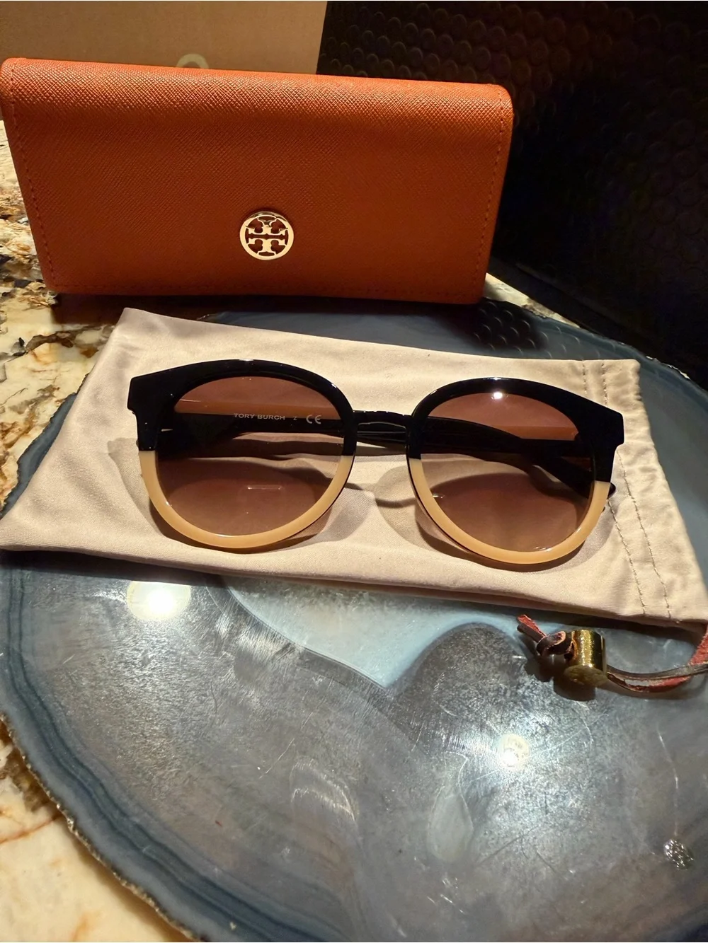 Tory Burch Two-Tone Black & Beige Round Sunglasses with Orange Case NWOT